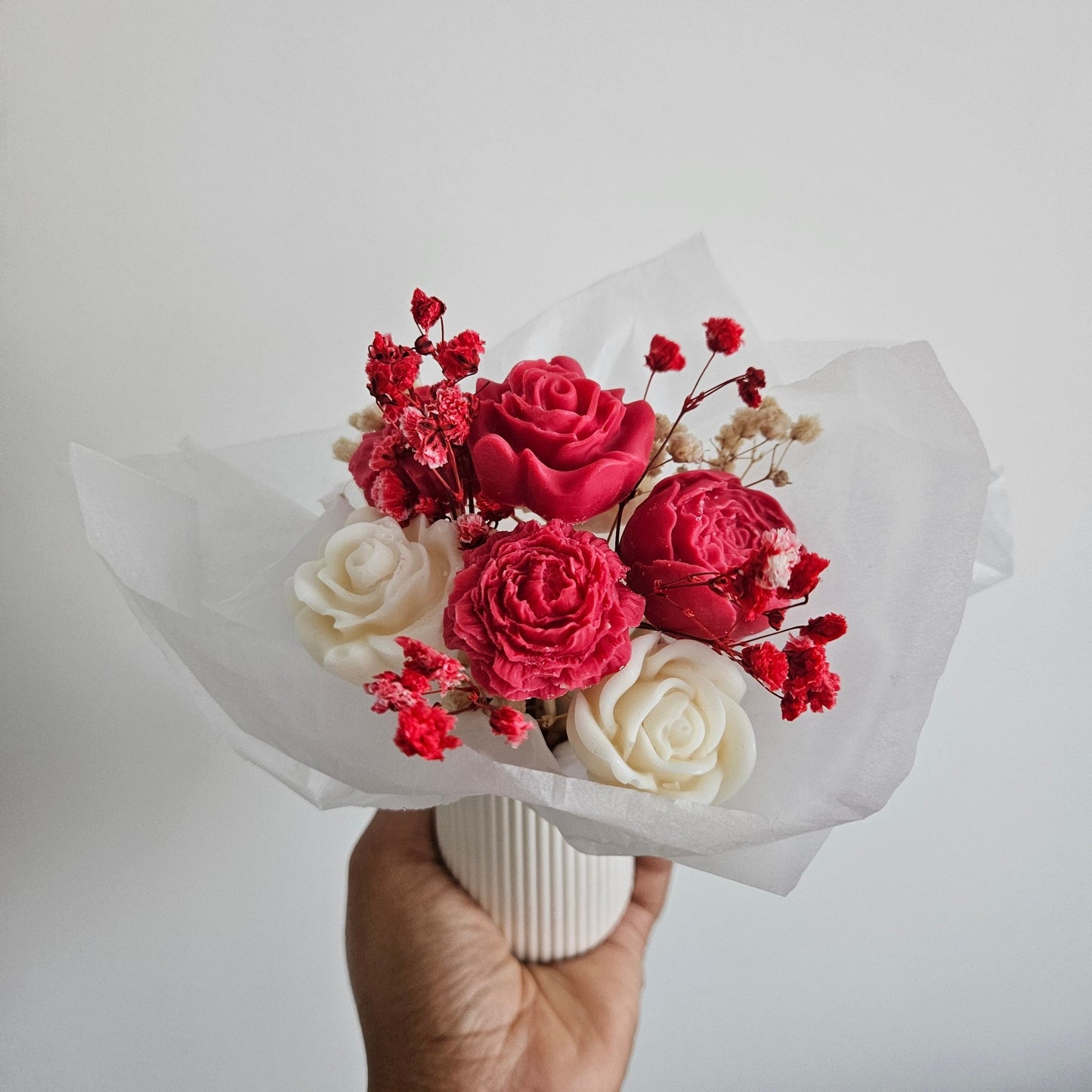 Bouquet de Fleurs Fondants Parfumés avec vase en Jesmonite - Bel Jewelry and CO