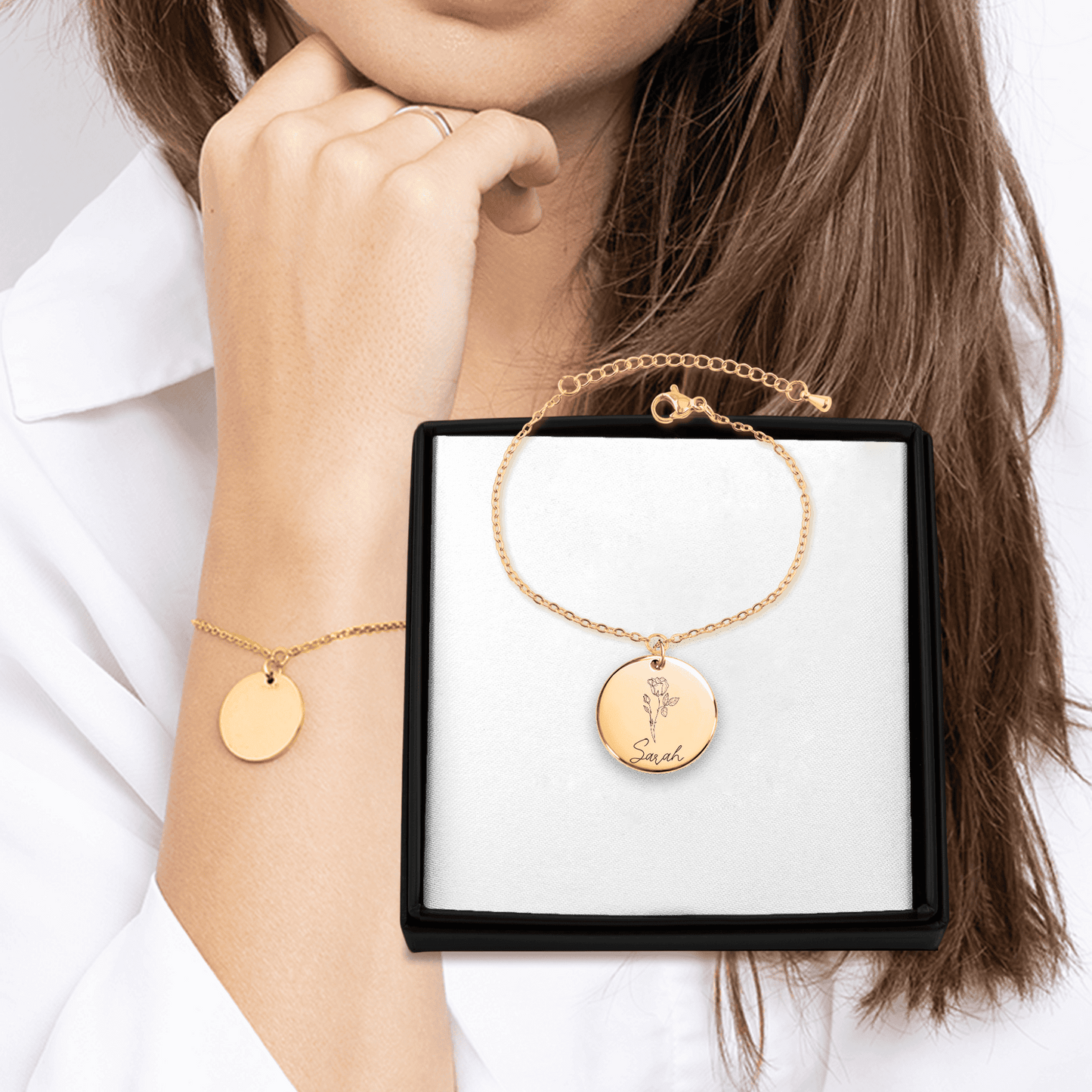 Bracelet Nom et date de naissance avec fleur personnalisable en acier inoxydable | Gravure offerte | Waterproof et hypoallergénique - Bel Jewelry and CO
