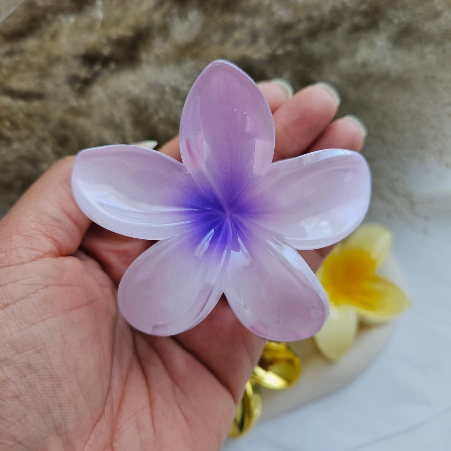 Les Pinces Hibiscus - Island Vibes - Bel Jewelry and CO