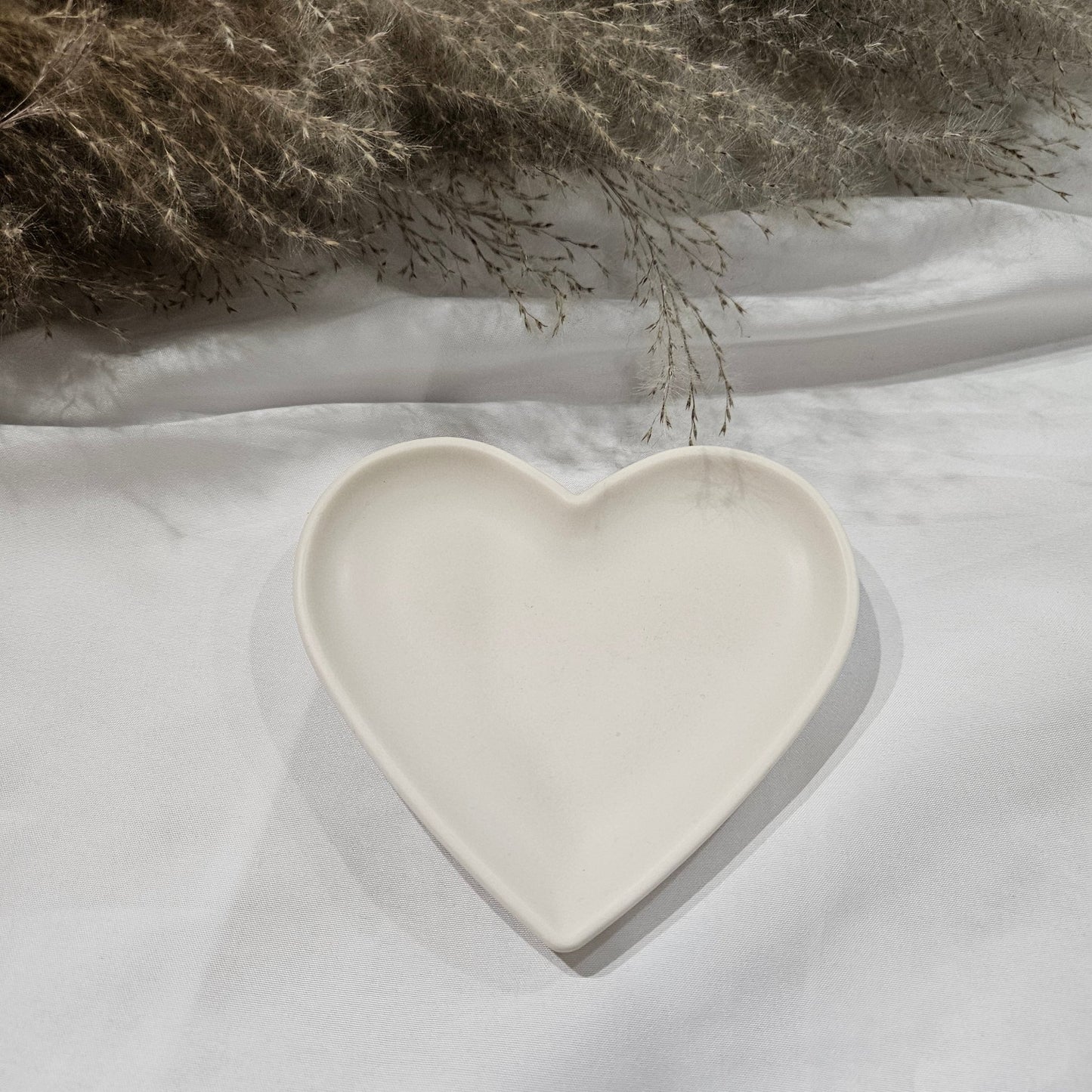 Plateau Coeur Jesmonite fait main - Bel Jewelry and CO