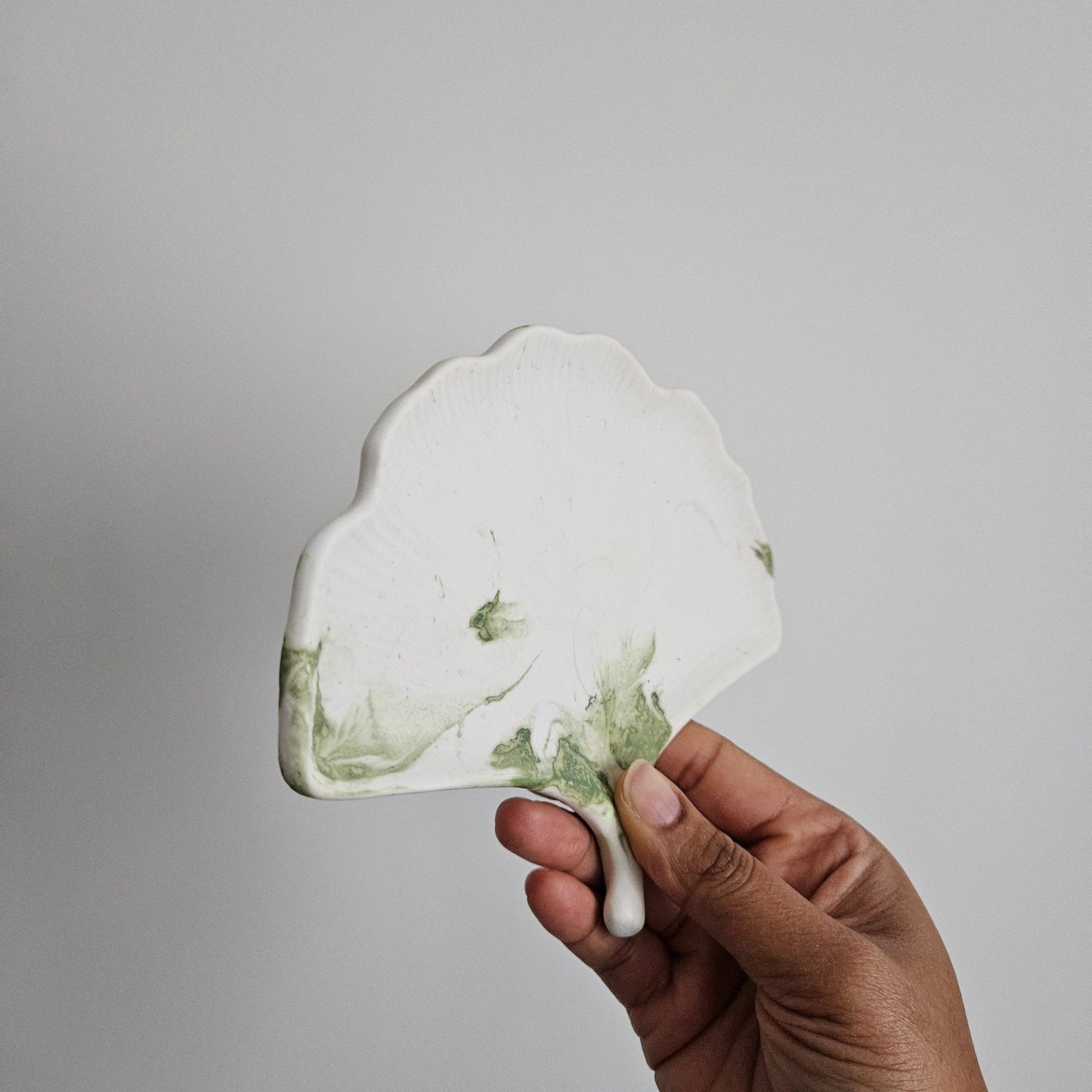 Plateau Feuille en Jesmonite fait main - Bel Jewelry and CO
