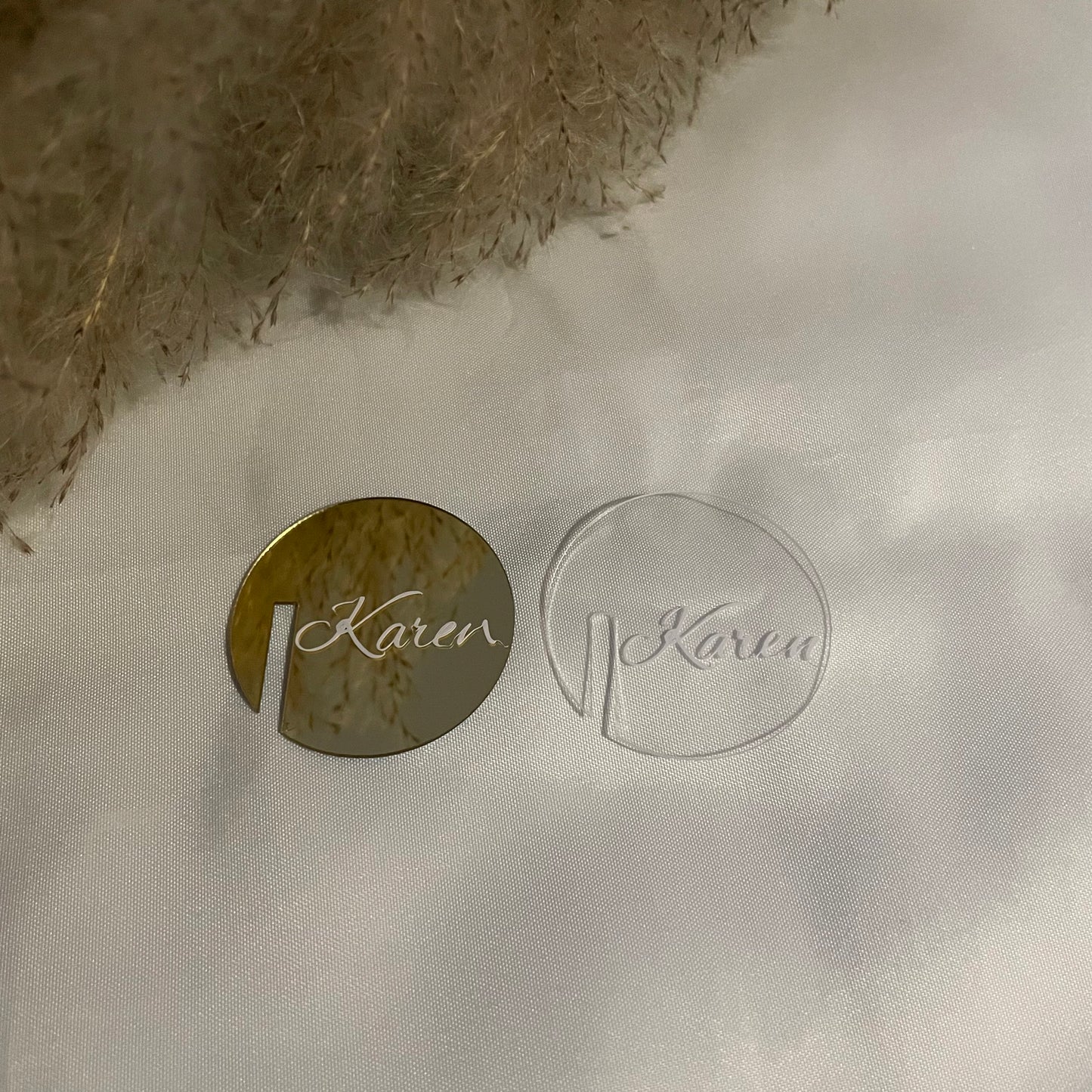 Marca de copas para invitadas de boda.