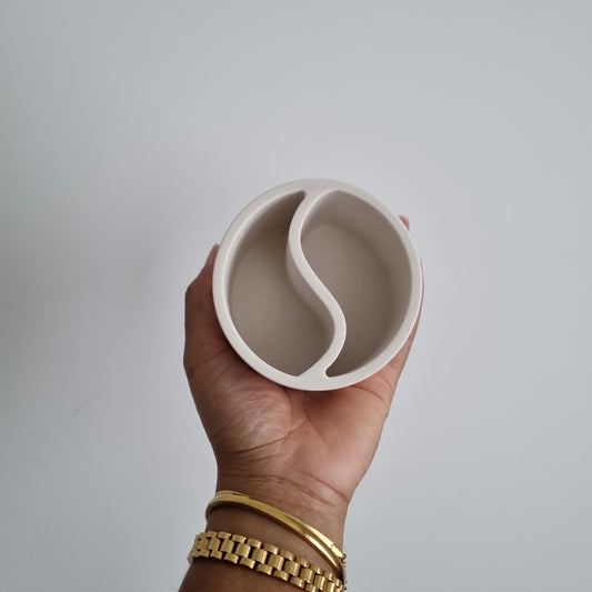 Handmade Jesmonite Ying Yang Pot