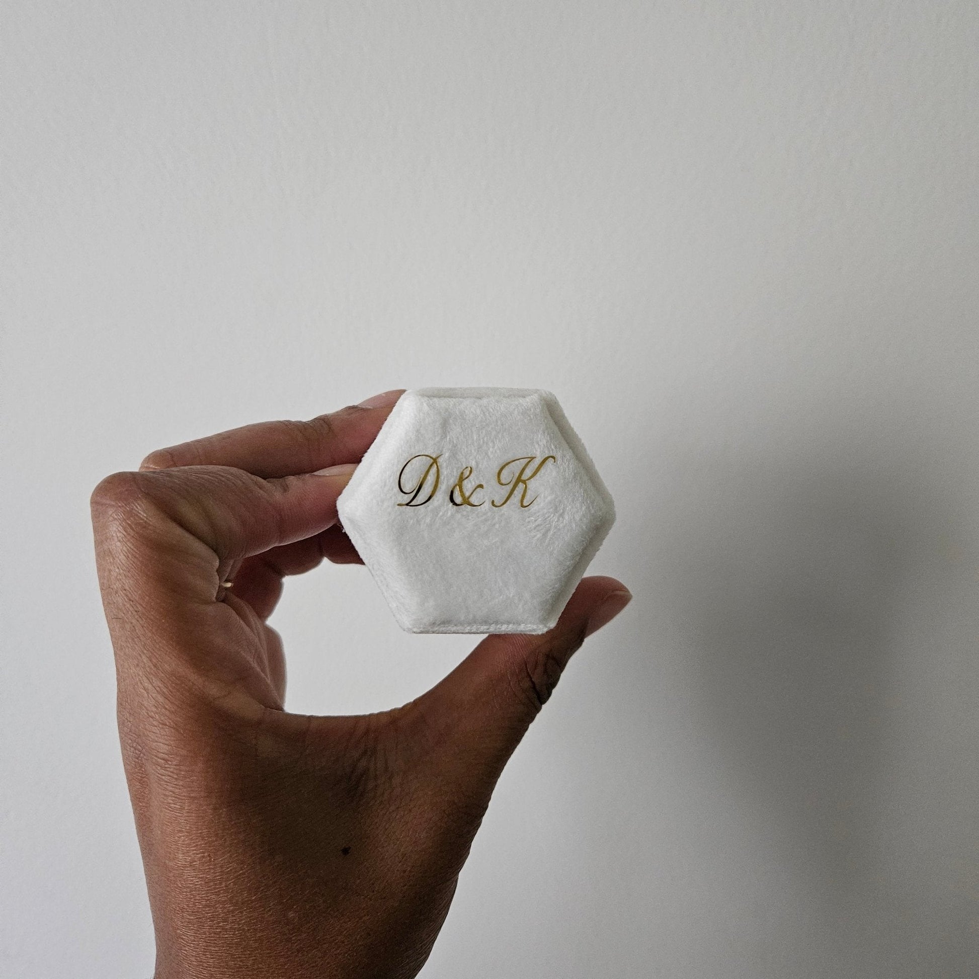 Boîte porte Alliance Personnalisée – Initiales et Date de Mariage Blanc - Bel Jewelry and CO