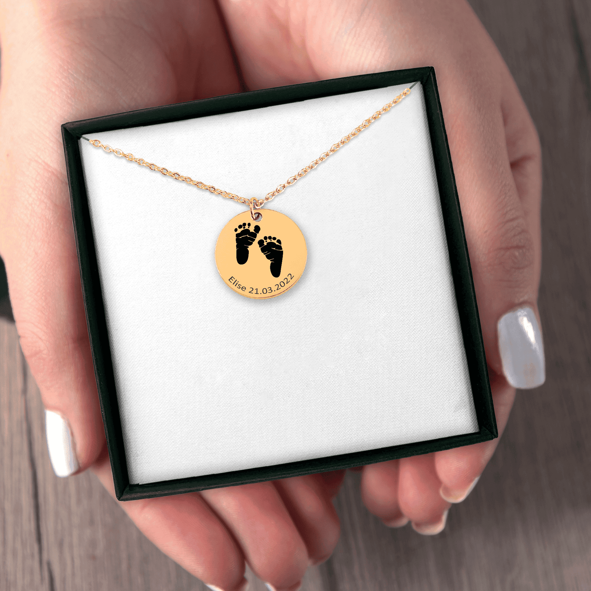 Collier imprimé pied bébé personnalisables en acier inoxydable | Gravure offerte | Waterproof et hypoallergénique - Bel Jewelry and CO
