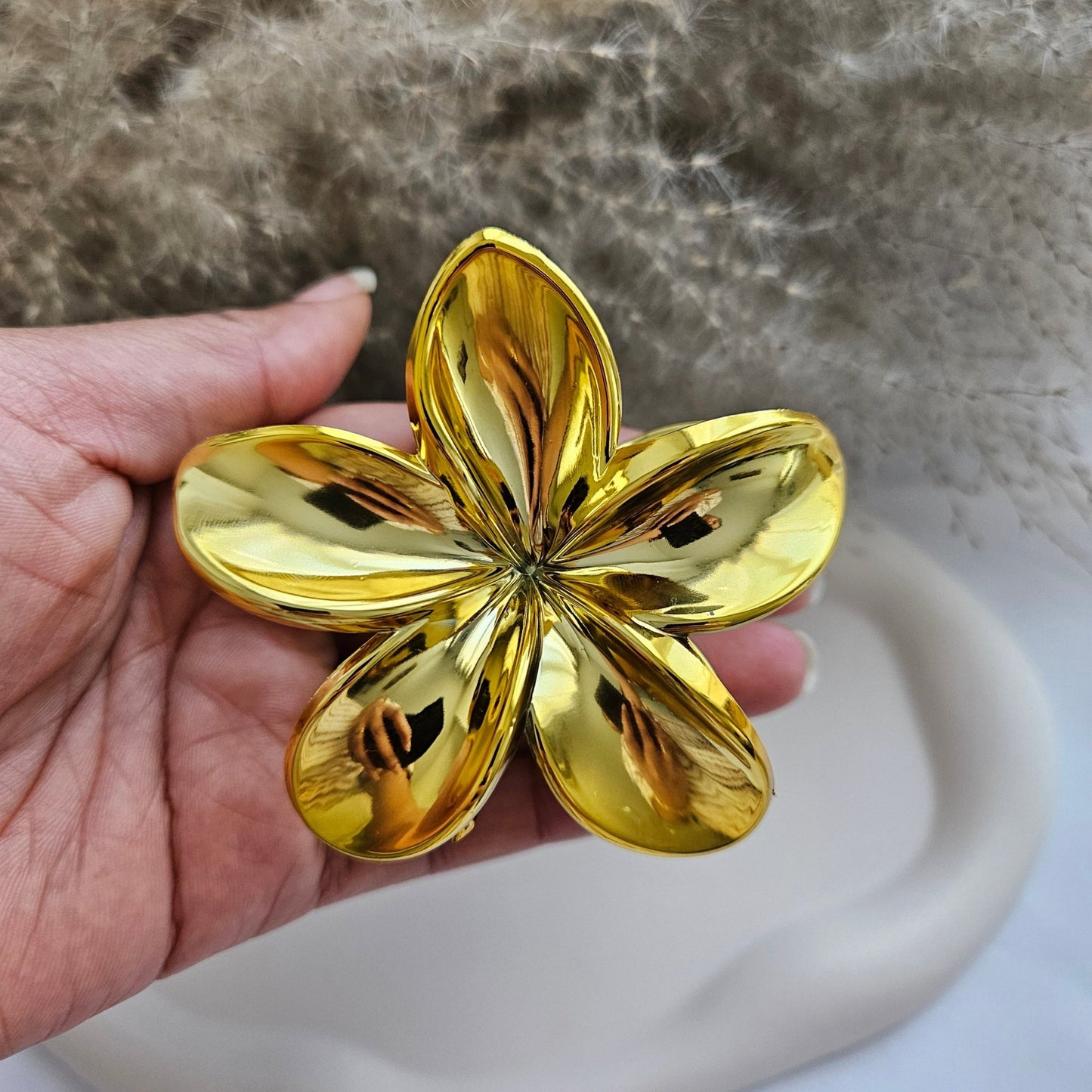 Les Pinces Hibiscus - Island Vibes - Bel Jewelry and CO