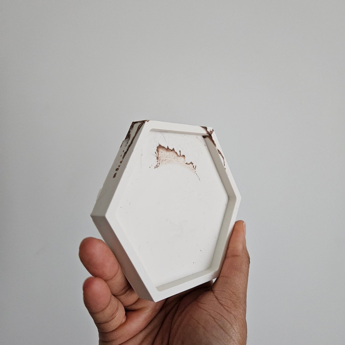 Plateau Hexagone en Jesmonite fait main - Bel Jewelry and CO