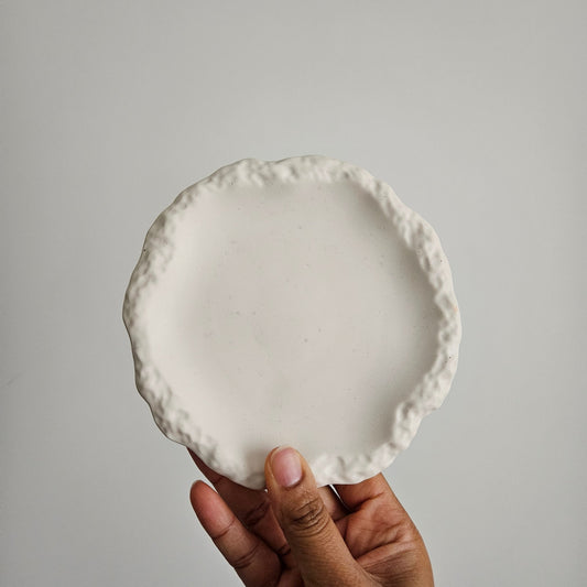 Plateau Rond Texturé en Jesmonite fait main - Bel Jewelry and CO